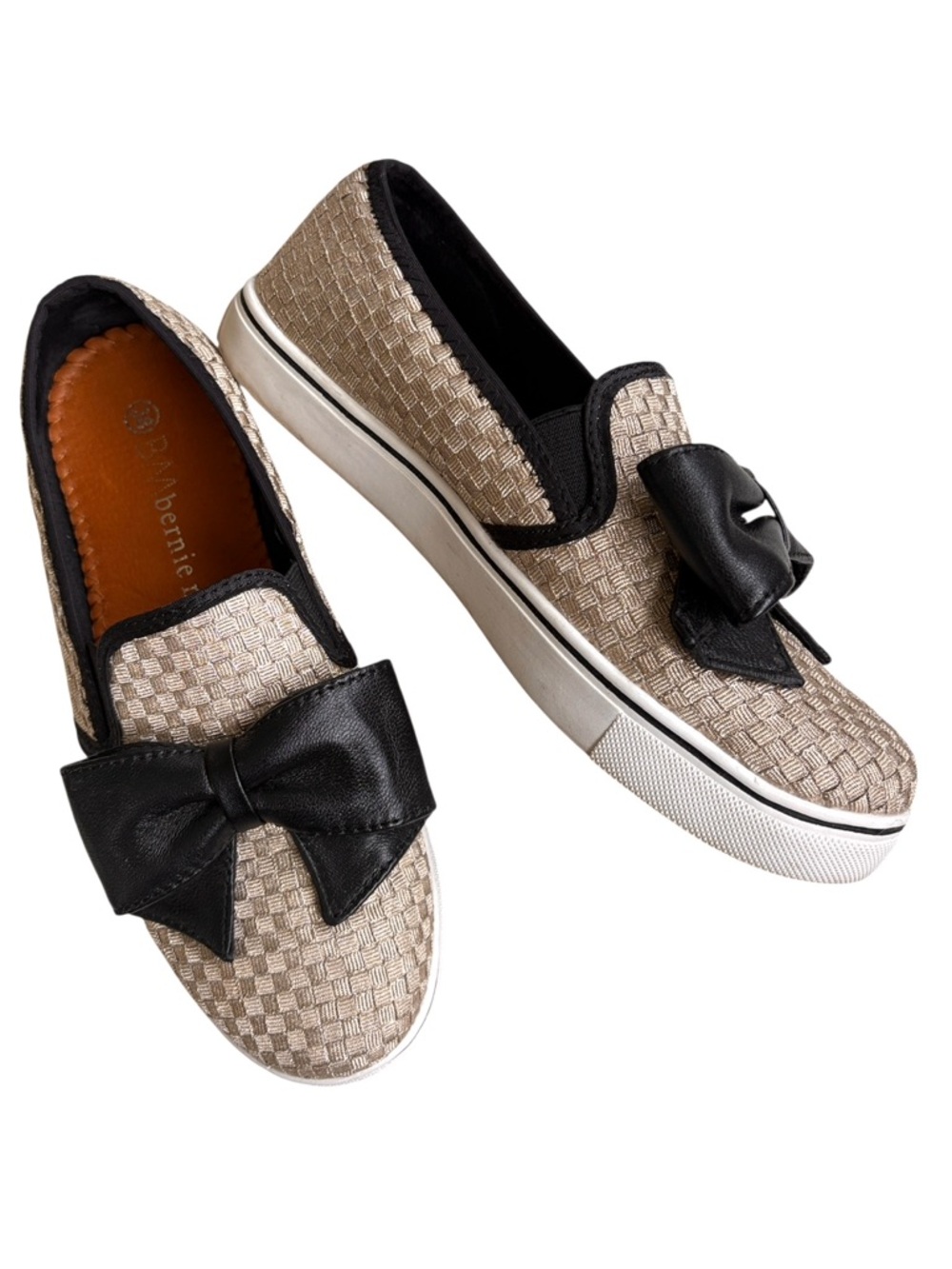 EUC Bernie Mev Woven Loafers Gold Black Bow Size 7